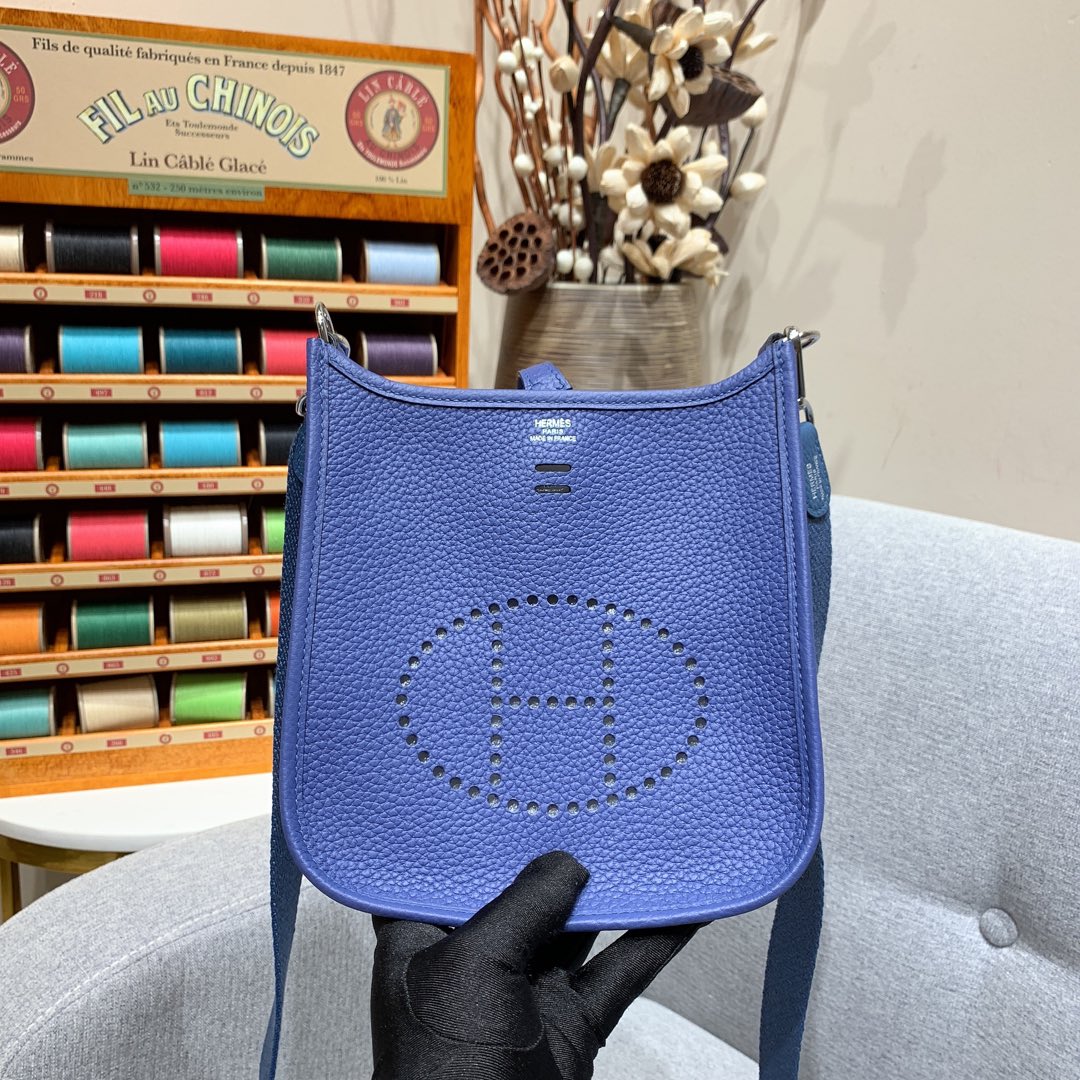 에르메스 미니 에블린16 로얄블루 은장 끌레망스 가죽